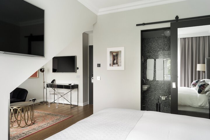 Room 13 of 69
