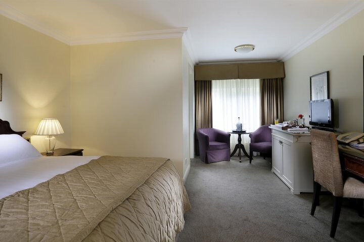 Room 9 of 50