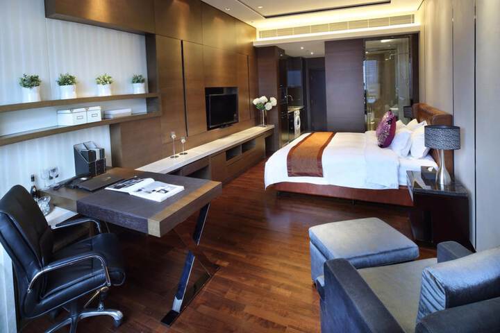 Room 8 of 26
