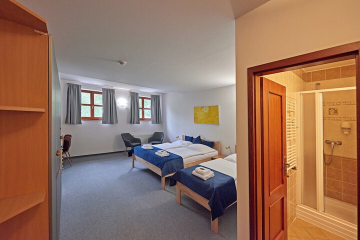 Room 18 of 91
