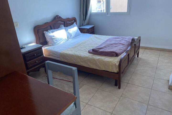 Room 4 of 17