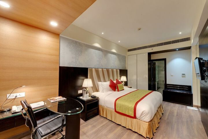 Room 7 of 39