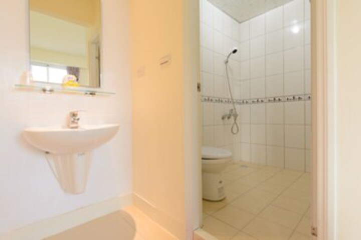 Room 2 of 43