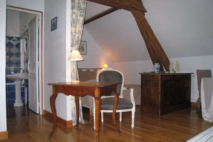 Room amenity