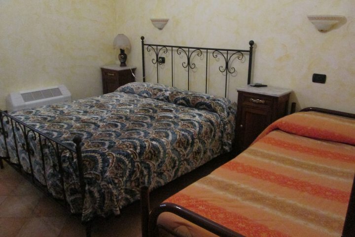 Room 5 of 65