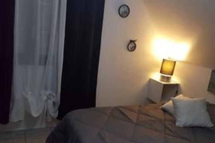 Room 11 of 20