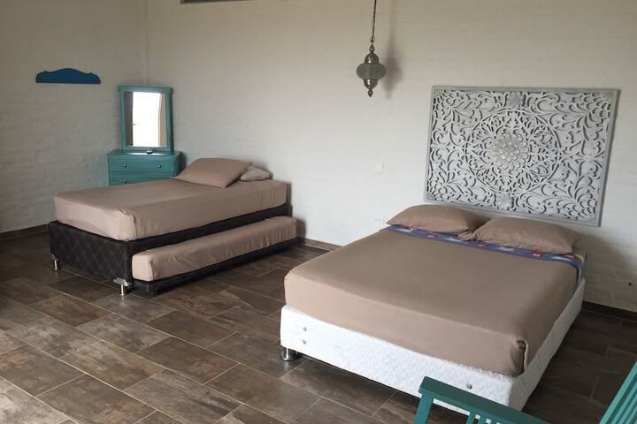 Room 4 of 39