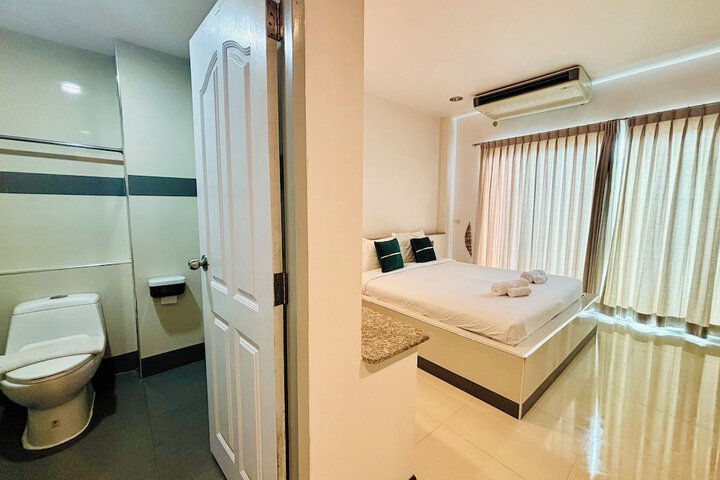 Room 54 of 68