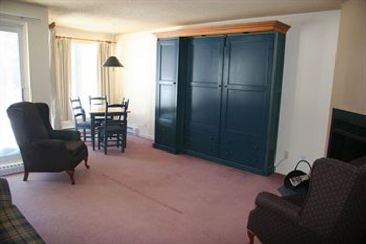 Room 17 of 42