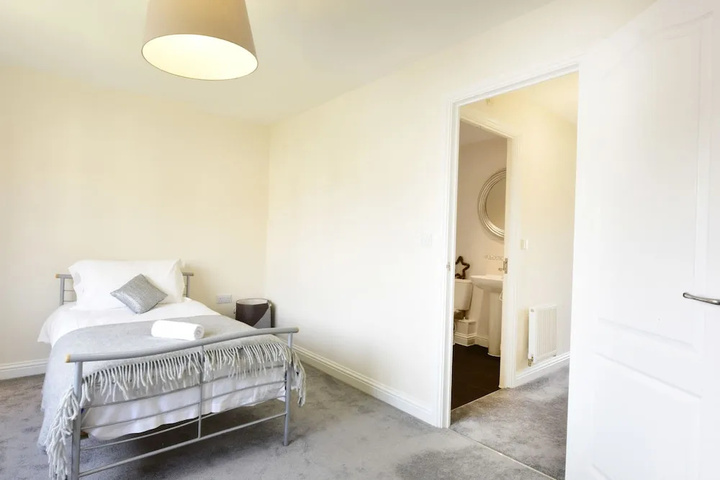 Room 3 of 15