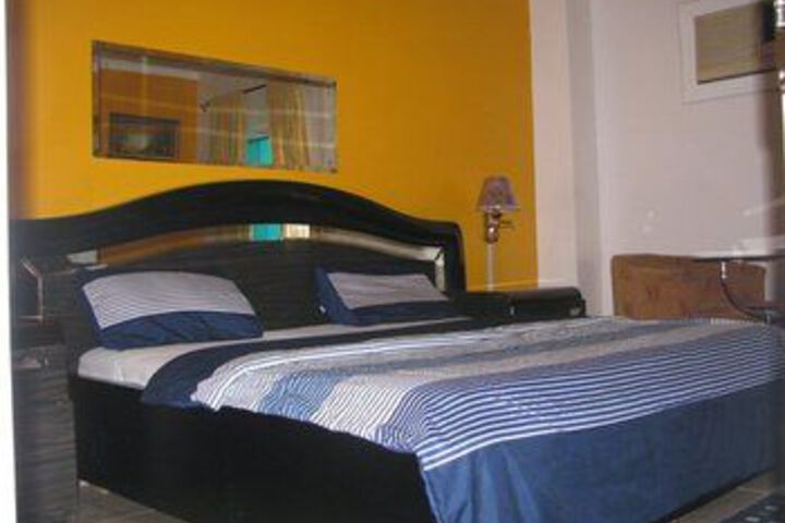 Room 3 of 13