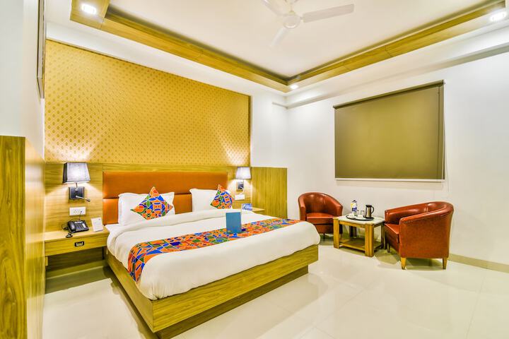 Room 3 of 7