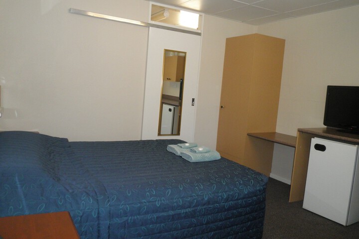 Room 9 of 63