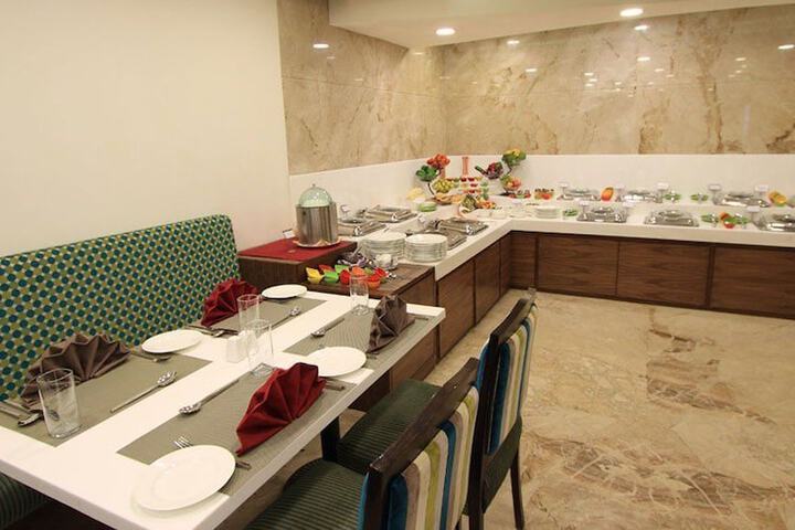 Dining 49 of 83
