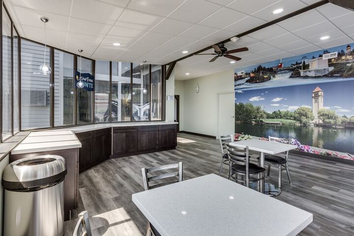 Breakfast area