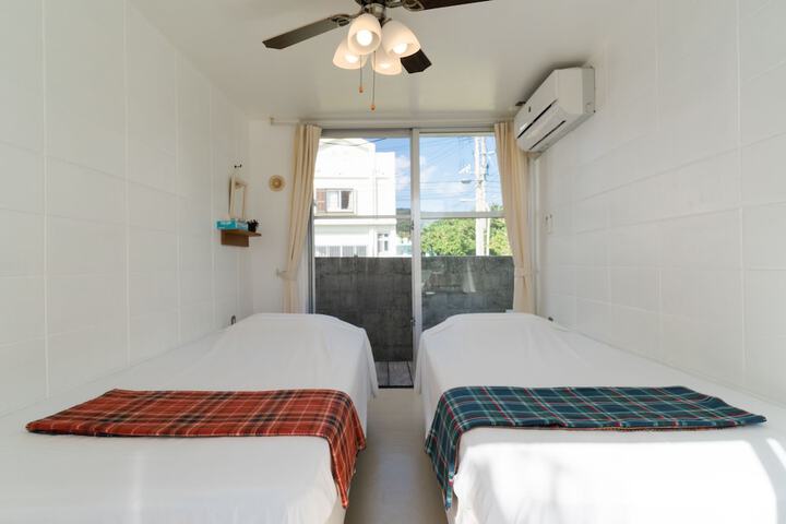 Room 5 of 19