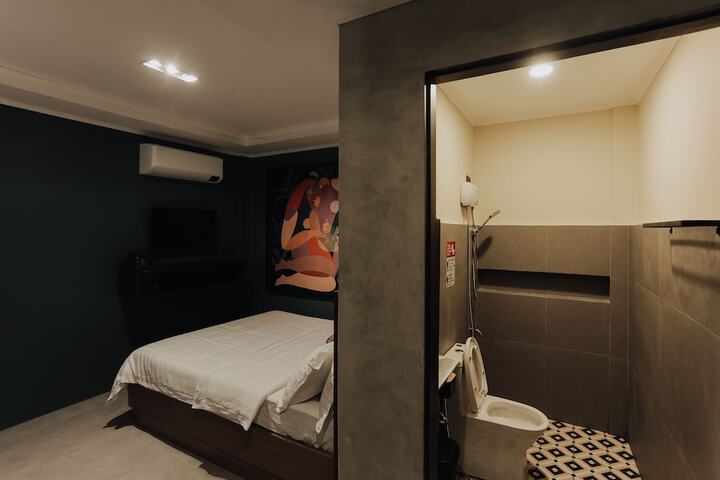 Room 3 of 6