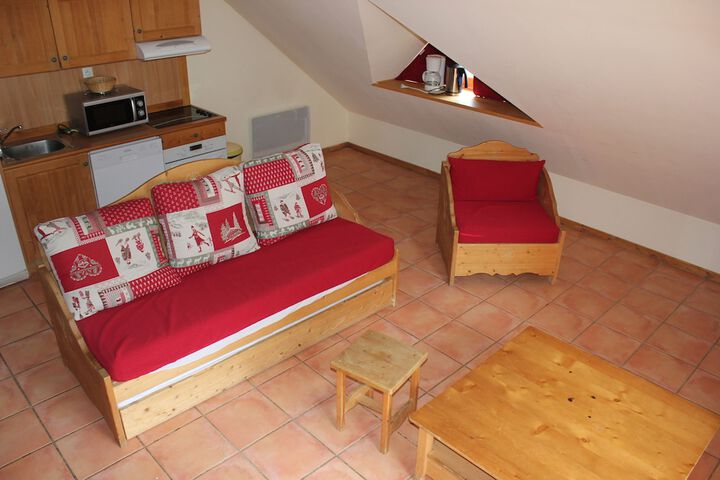 Room 3 of 92