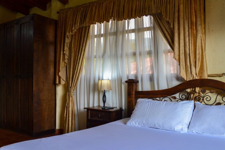 Room 28 of 178