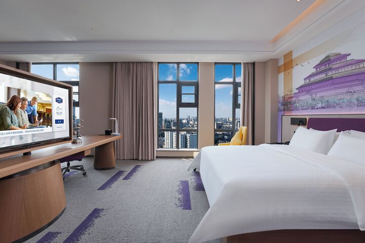 Room 14 of 35