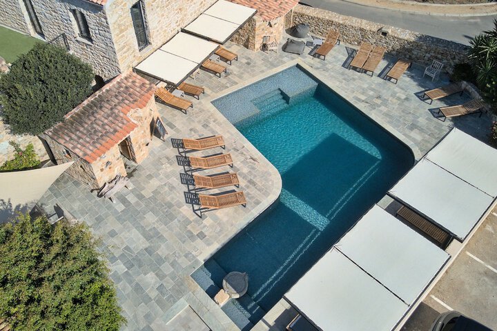 Pool 69 of 113