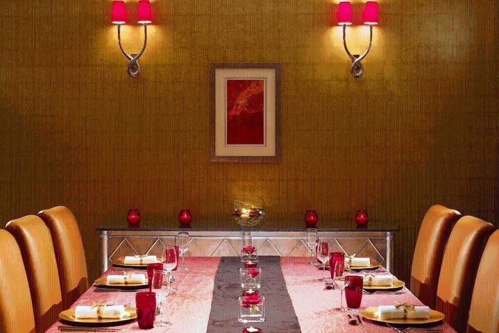 Dining 32 of 52