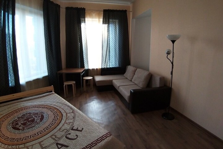 Room 11 of 49