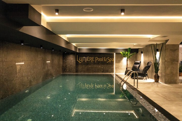 Pool 56 of 100