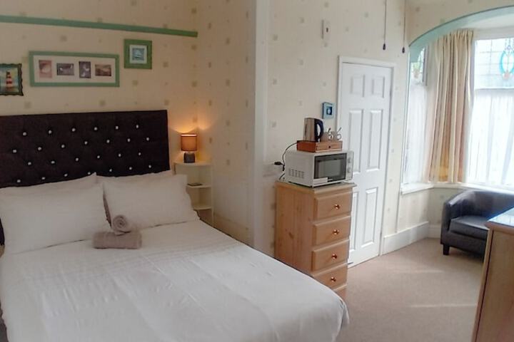Room 5 of 49