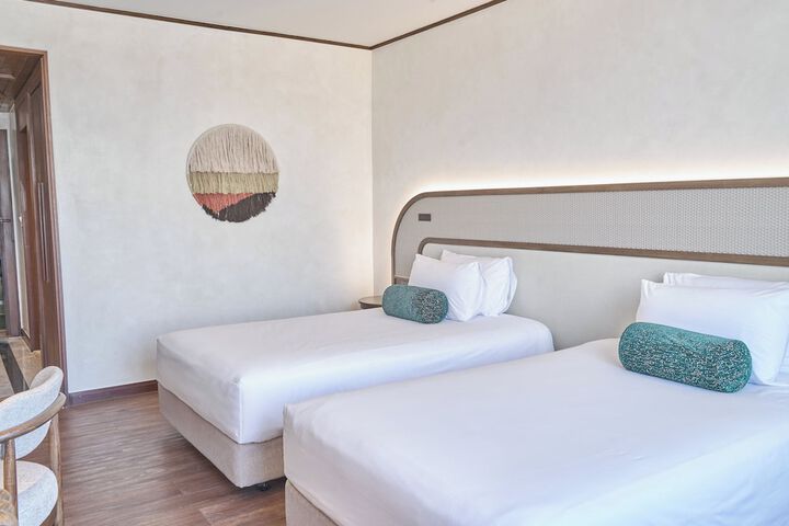 Room 40 of 99