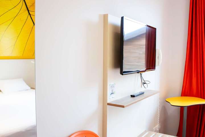 Room 28 of 78