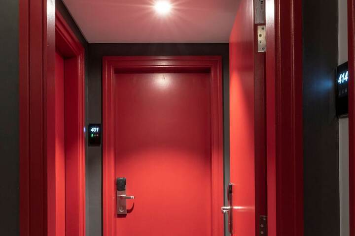 Room 74 of 165
