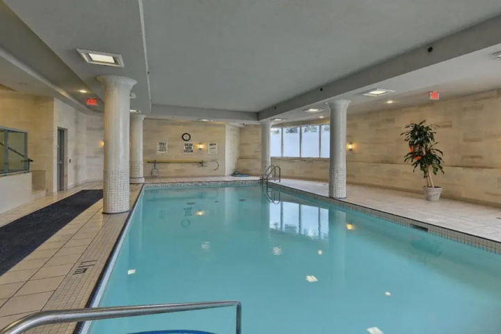 Pool 10 of 21
