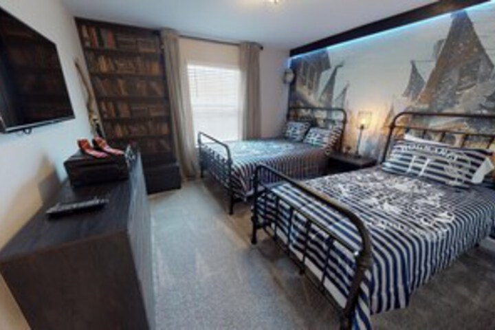 Room 34 of 37