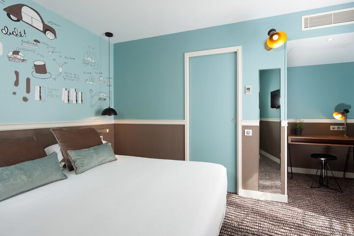 Room 15 of 40