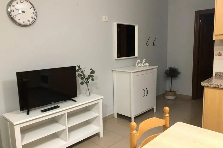 Room 2 of 5