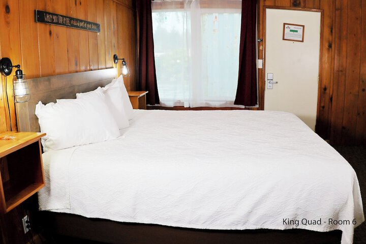 Room 103 of 341