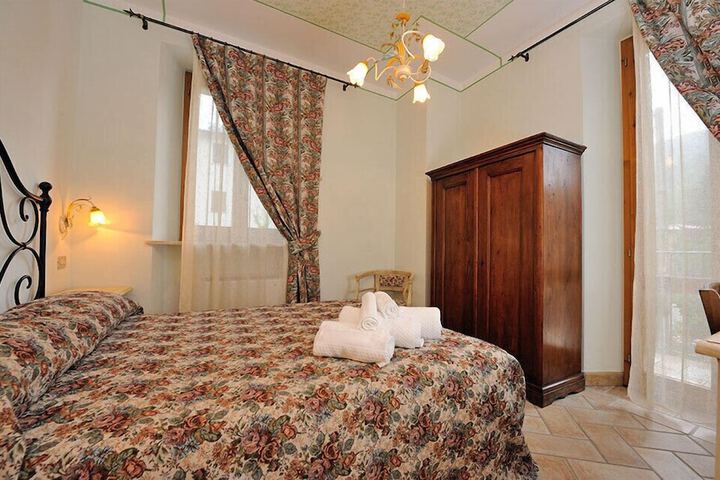 Room 12 of 41