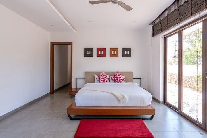 Room 5 of 23