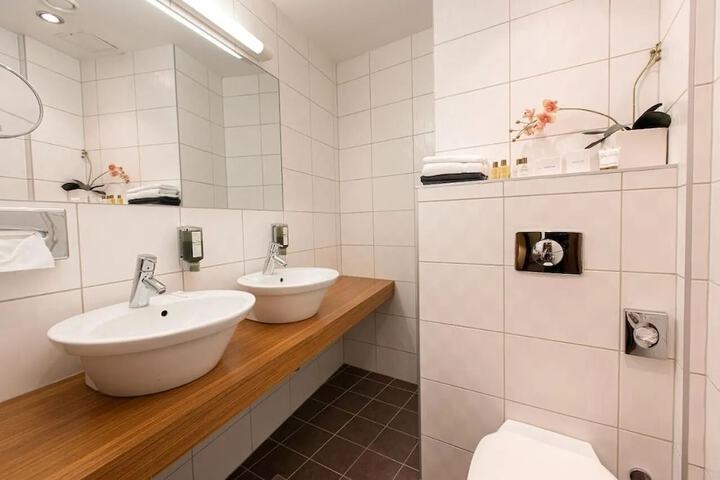 Clean Restrooms
