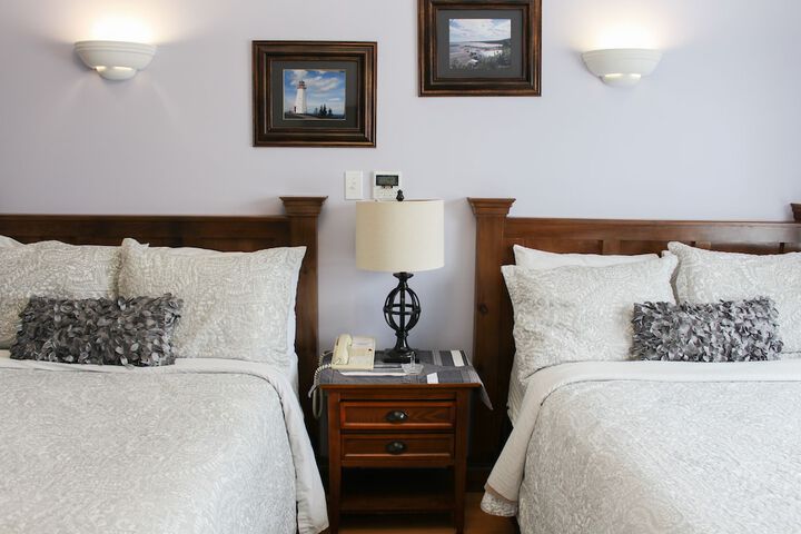 Room 2 of 40