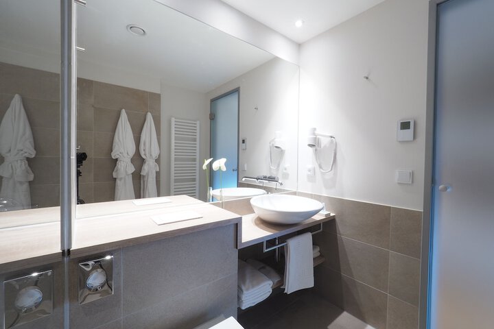 Bathroom Interior Photo
