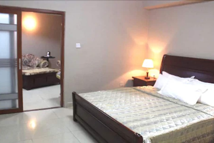 Room 4 of 20