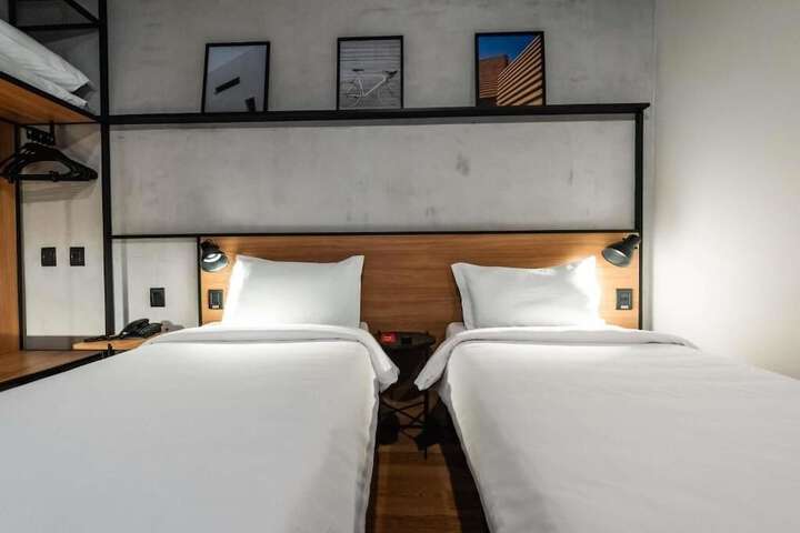 Room 29 of 96