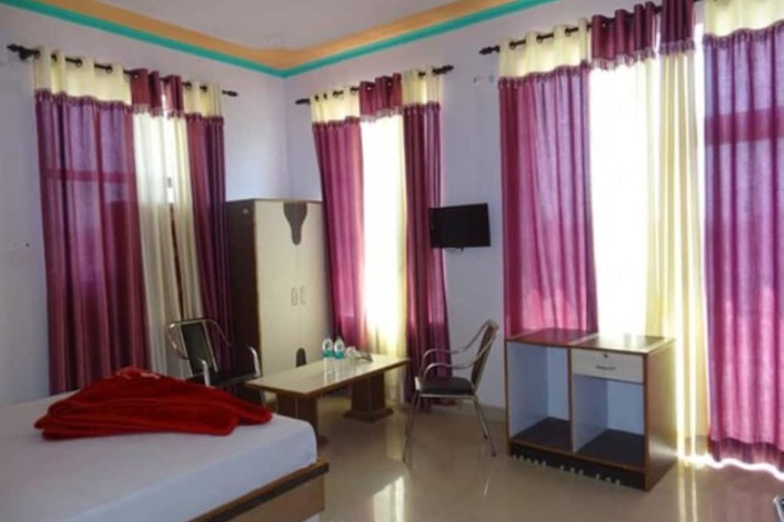 Room 6 of 11