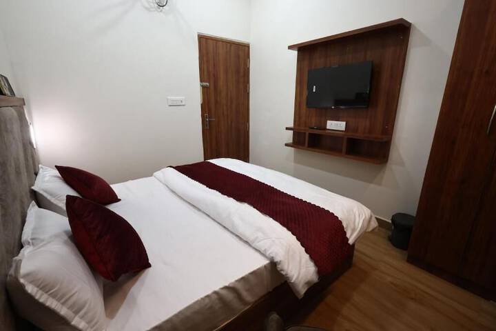 Room 10 of 21