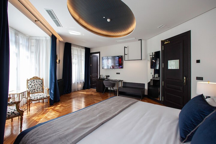 Room 14 of 85
