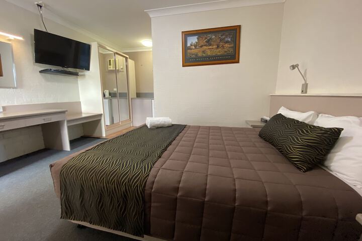 Room 17 of 54