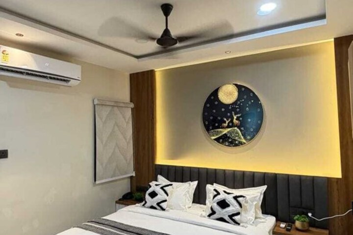 Room 5 of 96