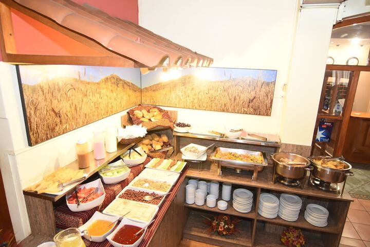 Dining 40 of 55
